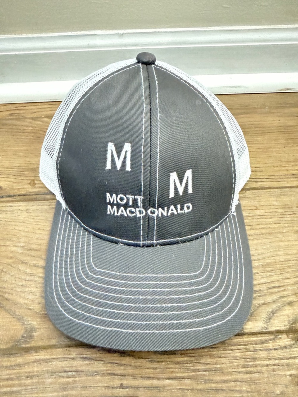 Mott MacDonald Embroidered Logo Trucker Hat - Gray & White, One Size